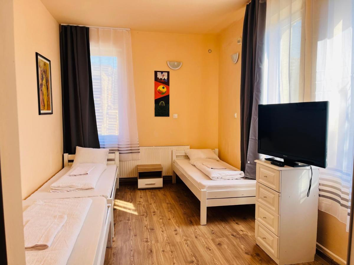 Gabor Panzio Aparthotel Gyál Exterior foto