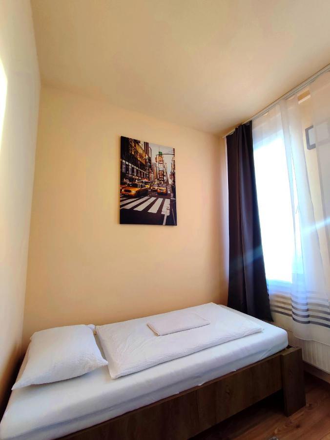 Gabor Panzio Aparthotel Gyál Exterior foto